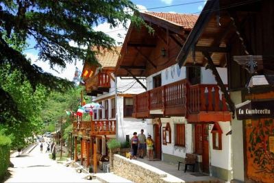 La Cumbrecita con Villa General Belgrano